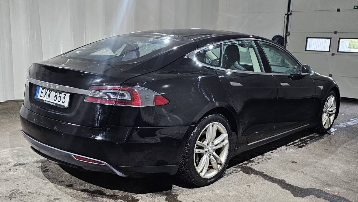 Tesla Model S 2015, bild 2/10
