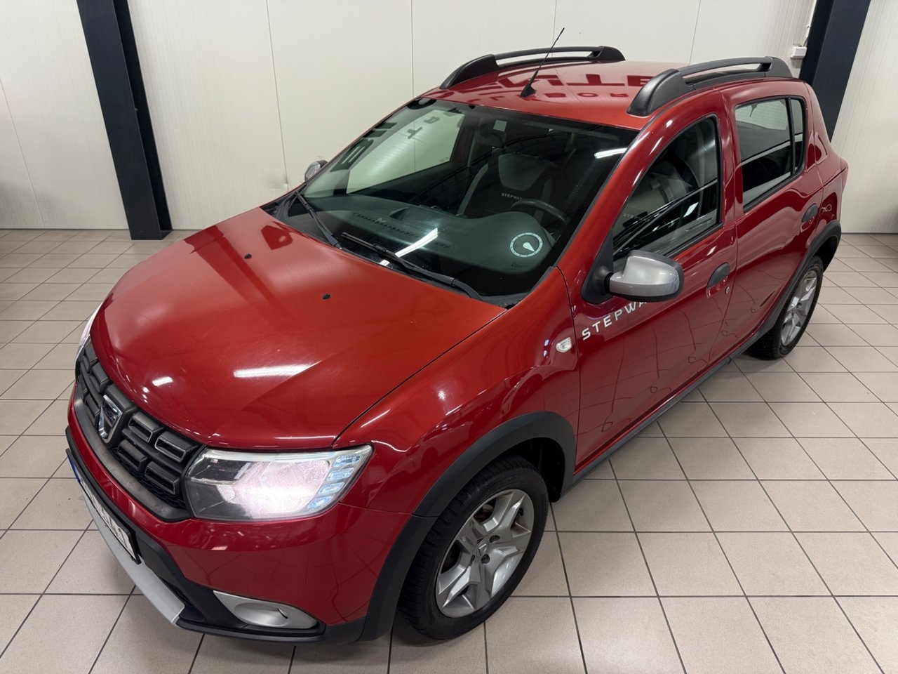 Dacia Sandero Stepway 2017, bild 2/10