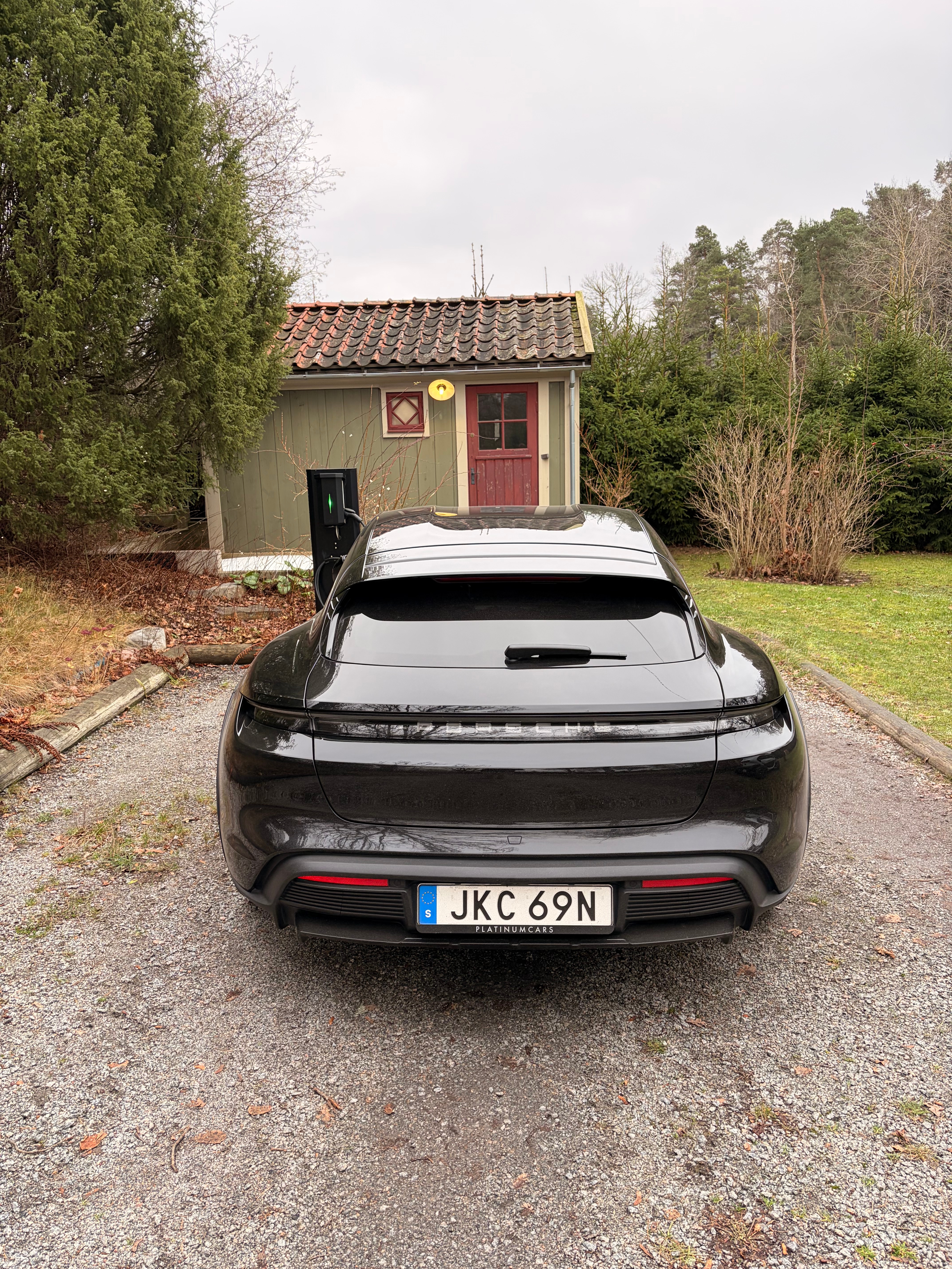 Porsche Taycan 2024, bild 2/5