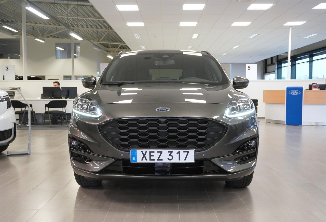 Ford Kuga ST-Line X 2.5 Plug-In Hybrid 2022, bild 2/10