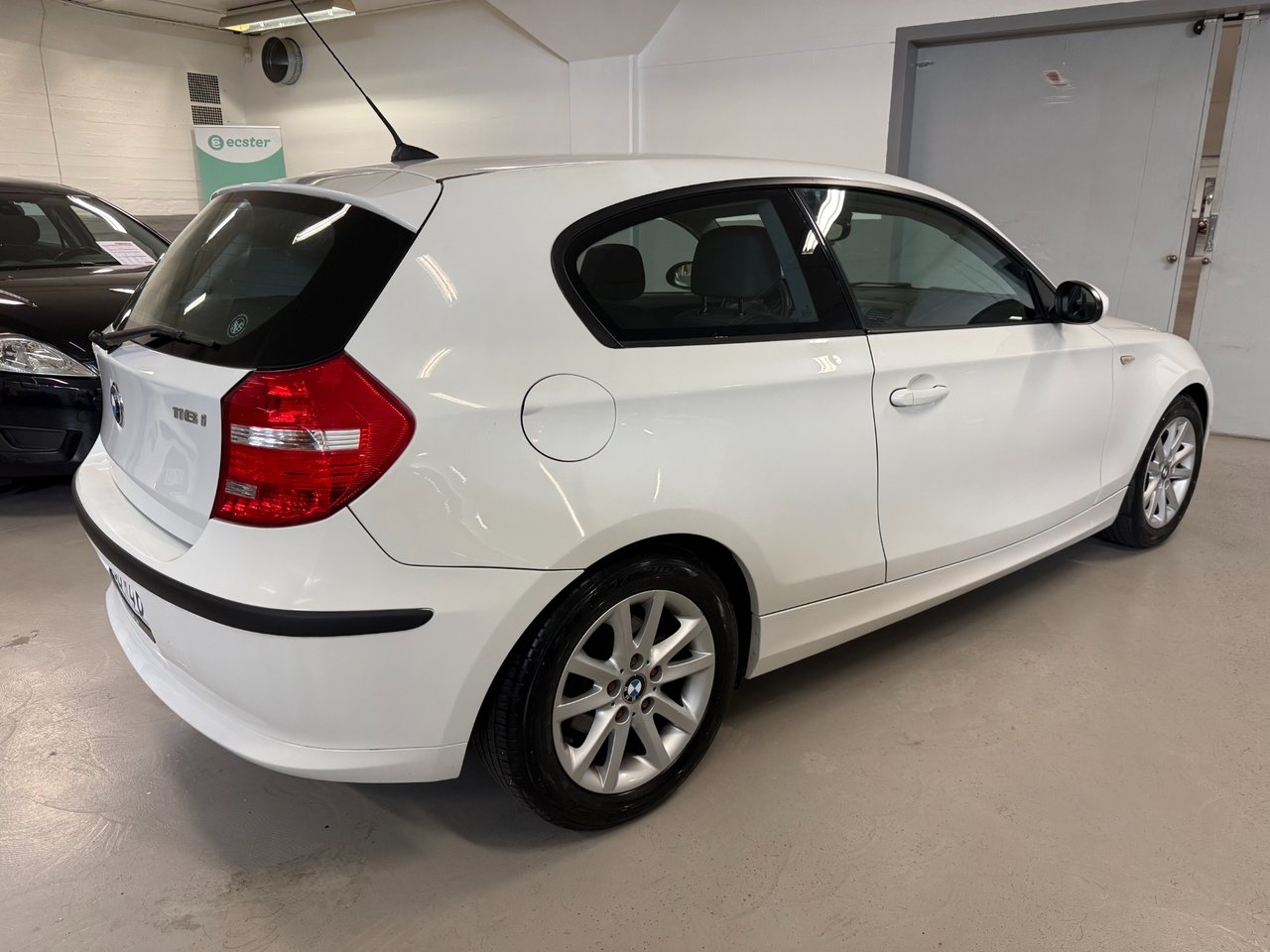 BMW 116 2009, bild 5/9