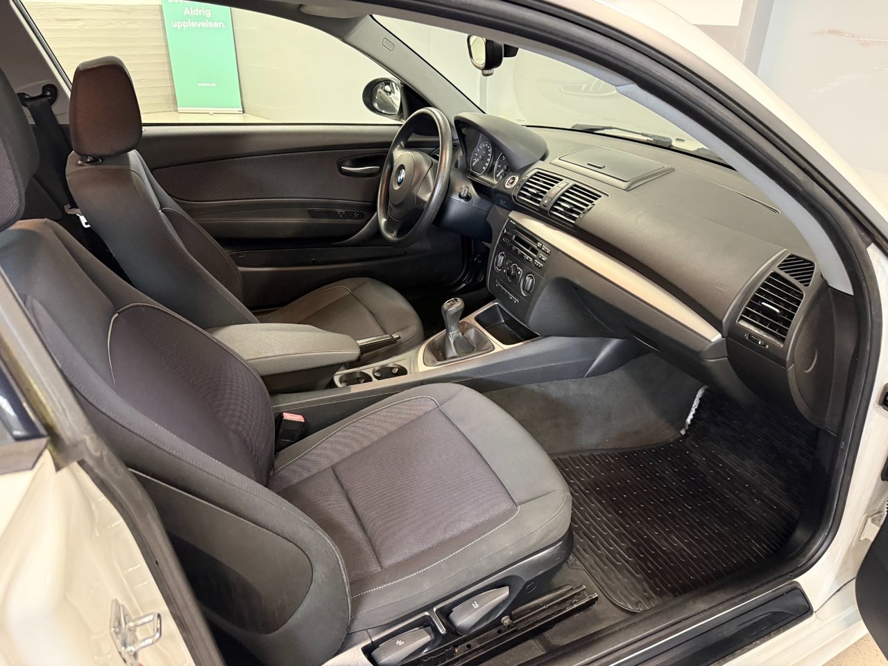 BMW 116 2009, bild 7/9