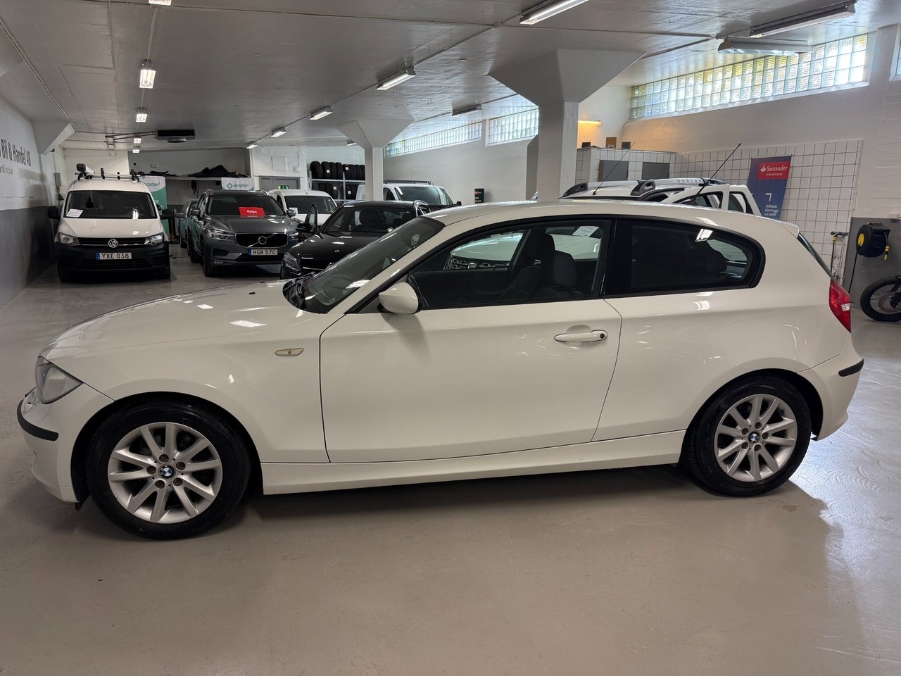 BMW 116 2009, bild 2/9