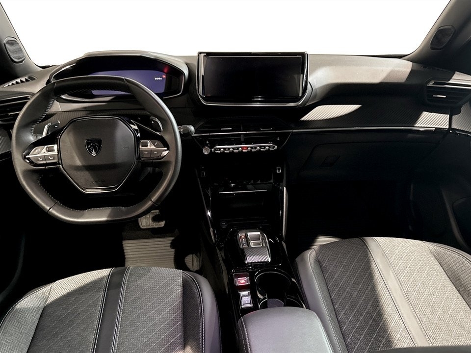 Peugeot 2008 1.2 Hybrid 145 Allure 2025, photo 6/10