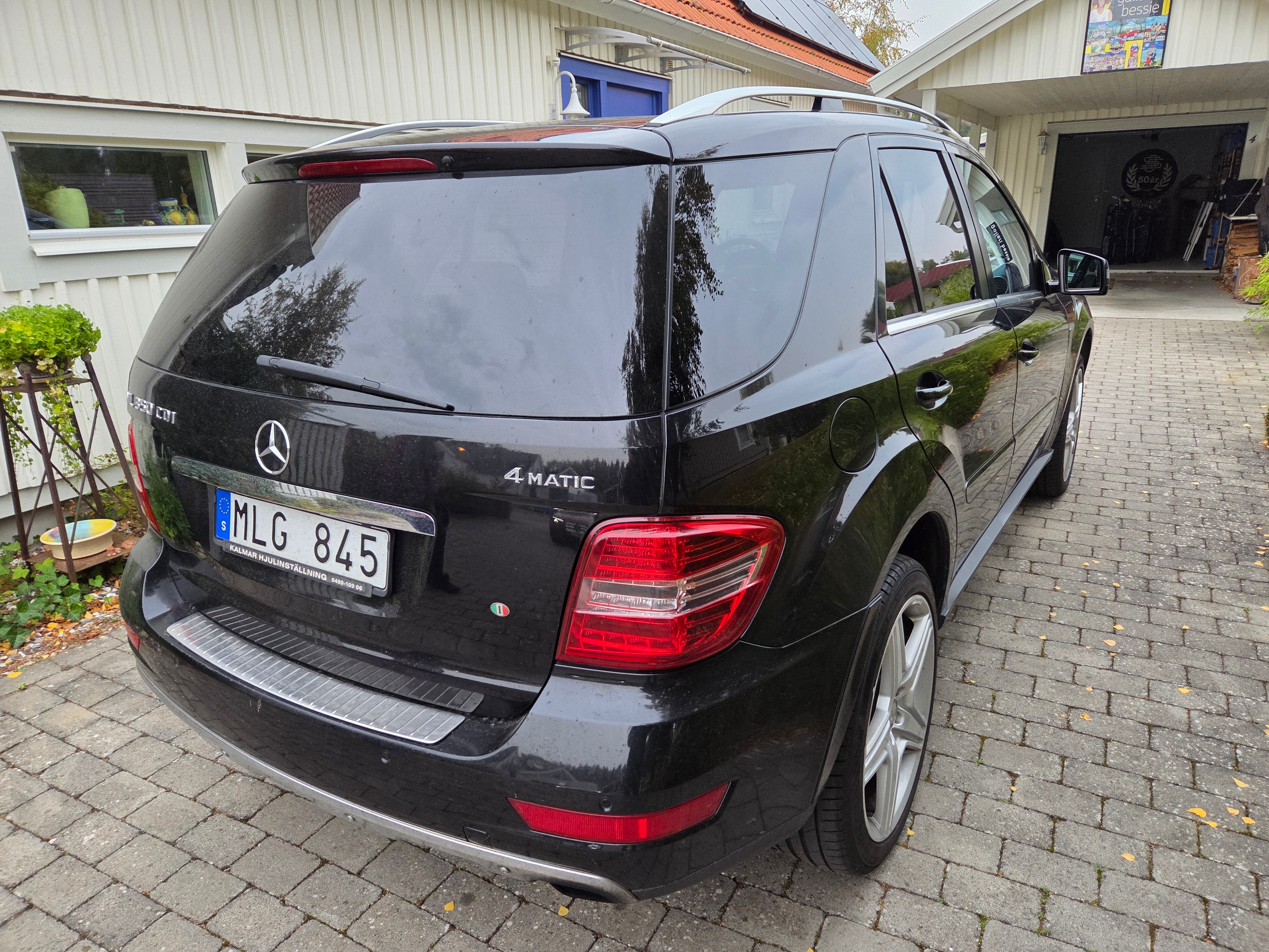Mercedes-Benz ML 350 CDI 2011, photo 3/4