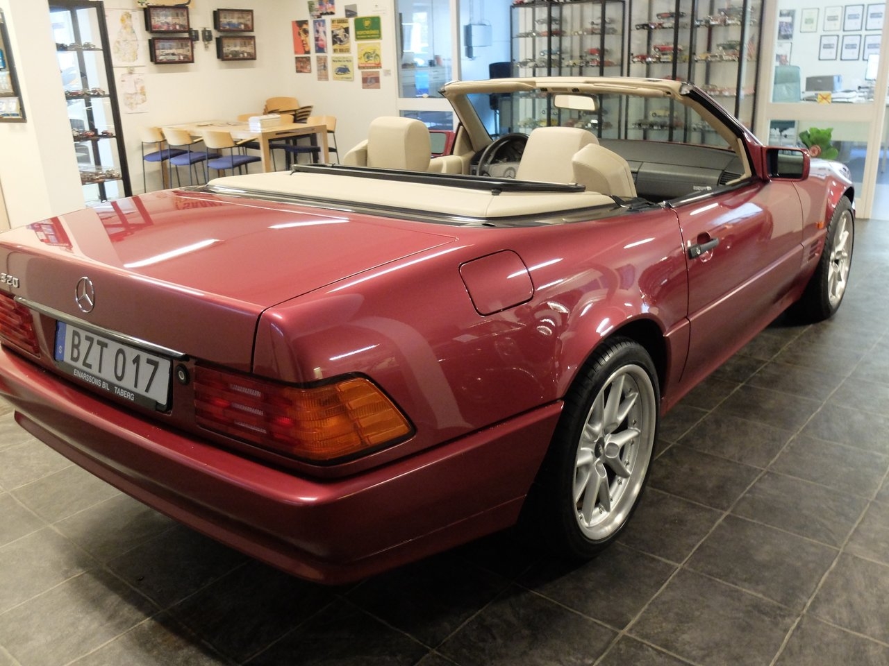 Mercedes-Benz SL 320 1995, photo 4/10