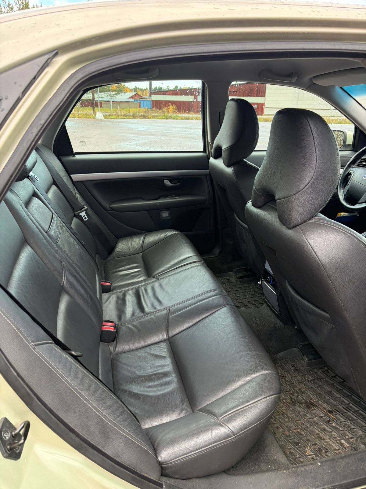 Volvo S80 2.4 Manuell 2006, bild 7/9