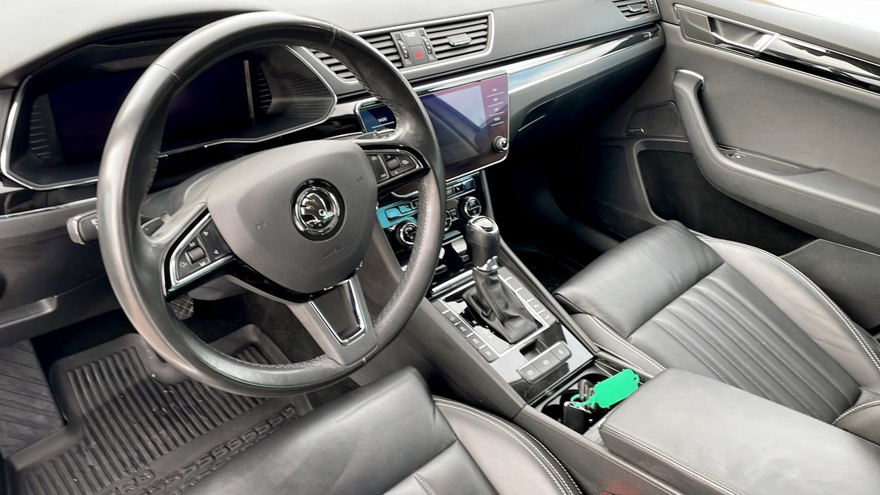 Skoda Superb 2020, bild 7/10