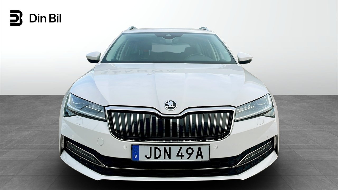Skoda Superb 2020, bild 4/10