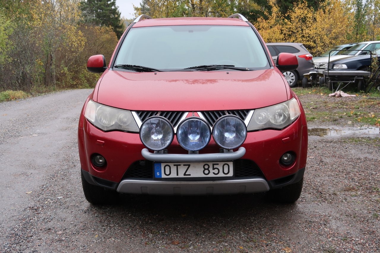 Mitsubishi Outlander 2009, bild 2/7