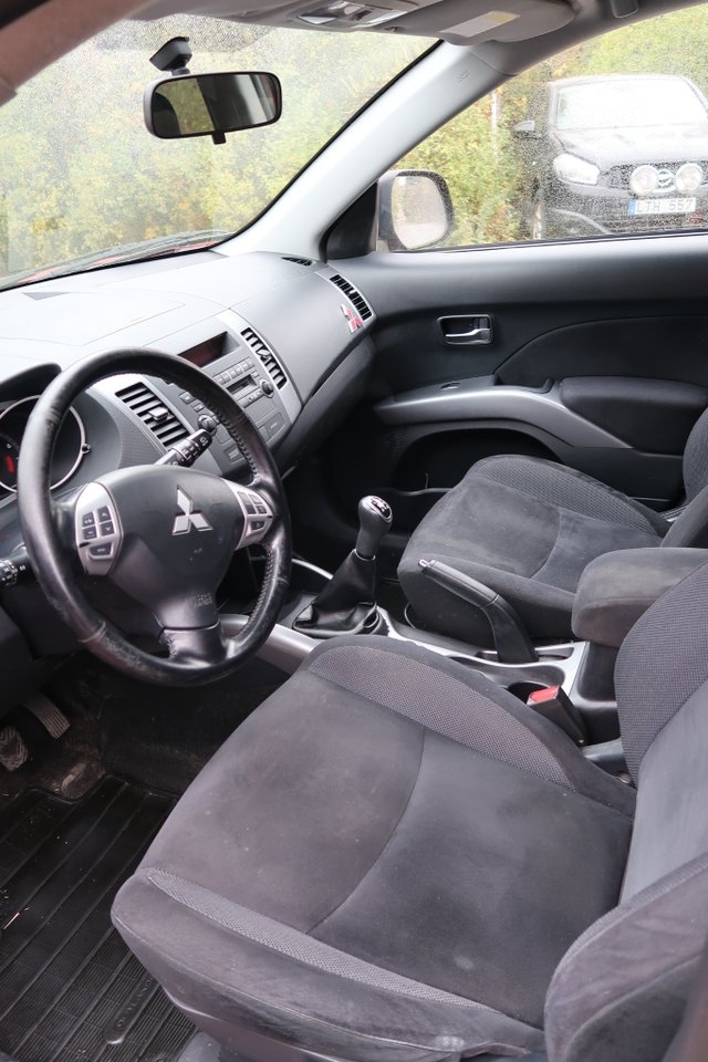 Mitsubishi Outlander 2009, bild 6/7