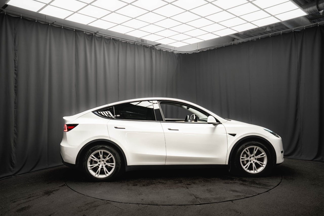 Tesla Model Y 2023, bild 5/10