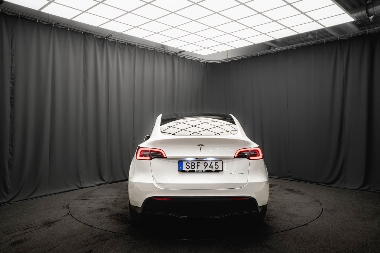 Tesla Model Y 2023, bild 7/10
