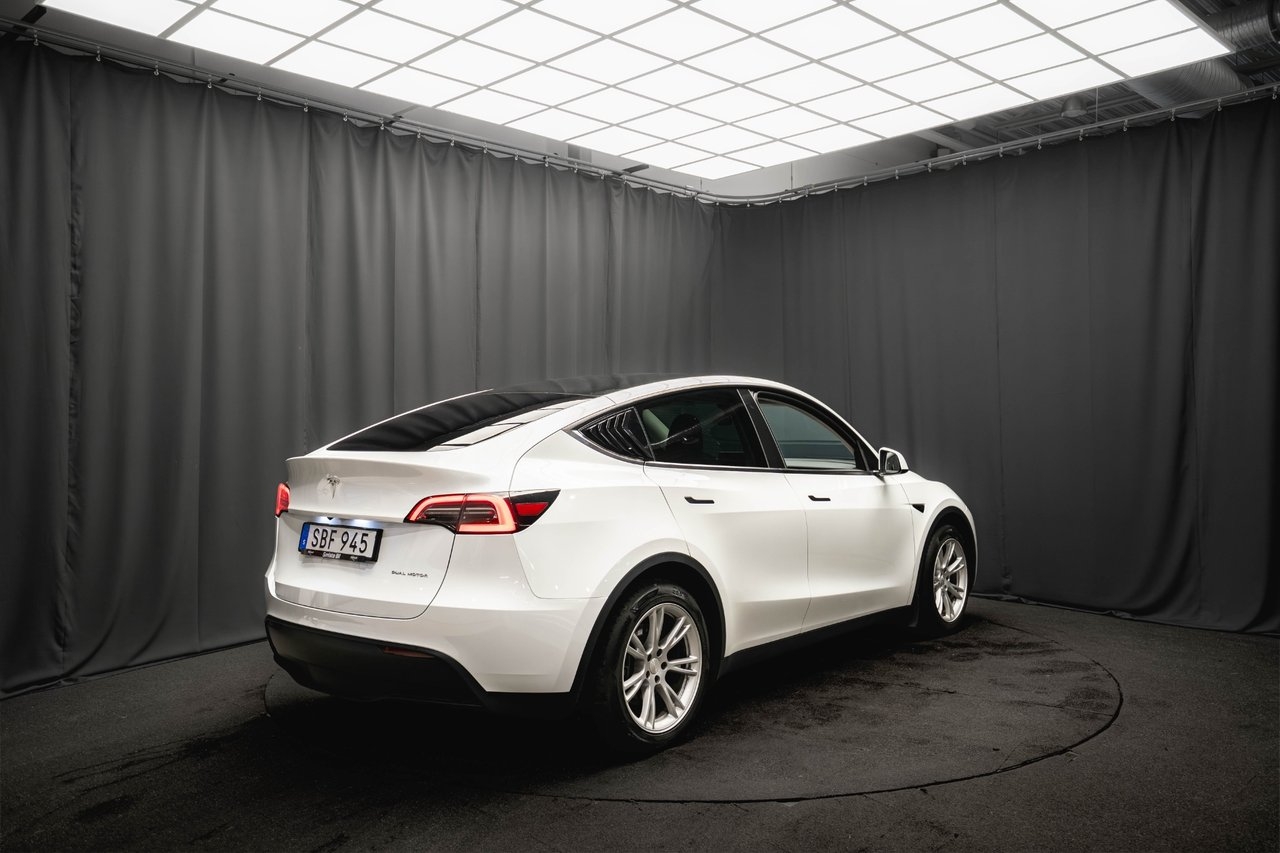 Tesla Model Y 2023, bild 6/10