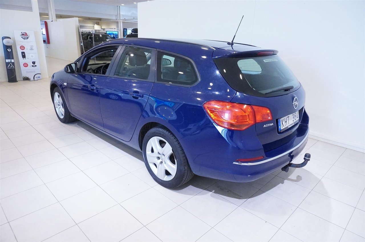Opel Astra 2013, bild 5/10