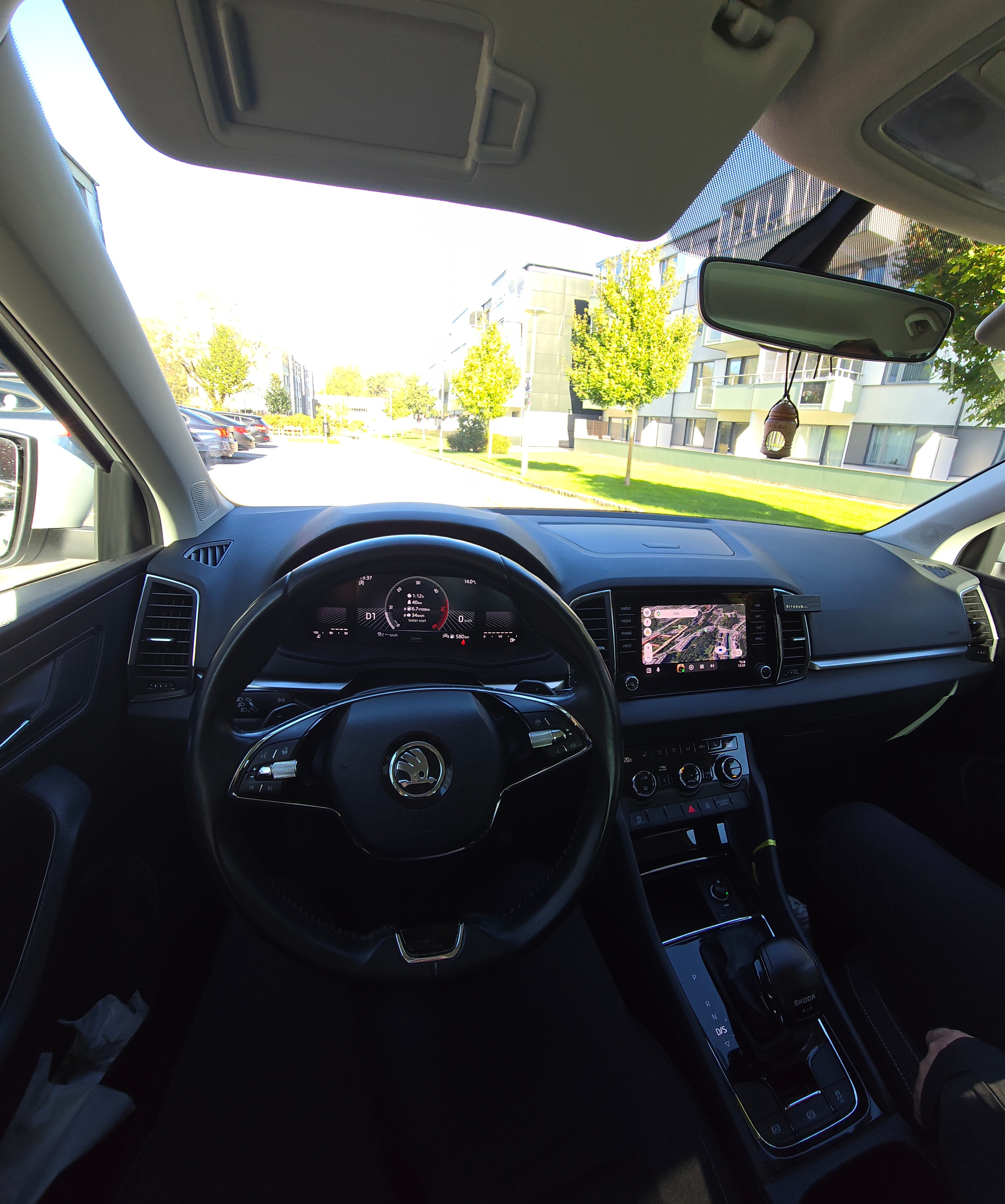 Skoda Karoq 2.0 TDI 4x4 DSG Sekventiell 2024, bild 5/10