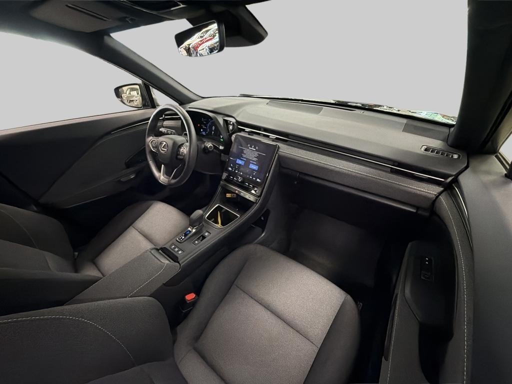 Lexus LBX 2025, kuva 6/10