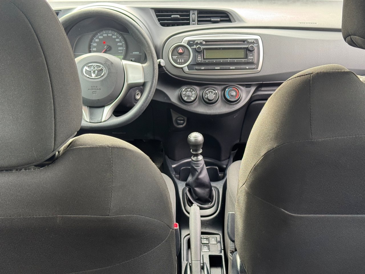 Toyota Yaris 2012, bild 5/10