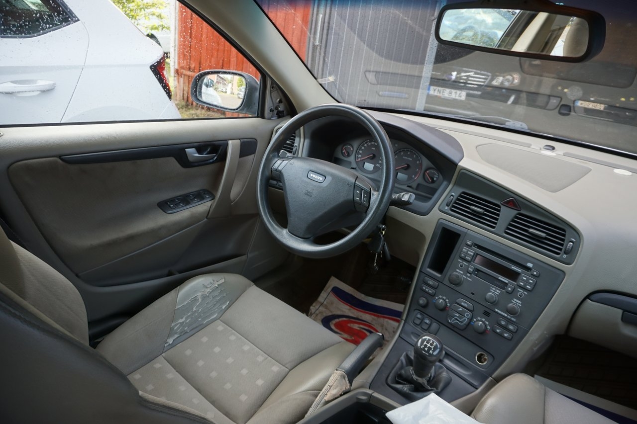 Volvo S60 2.4 2002, kuva 5/6