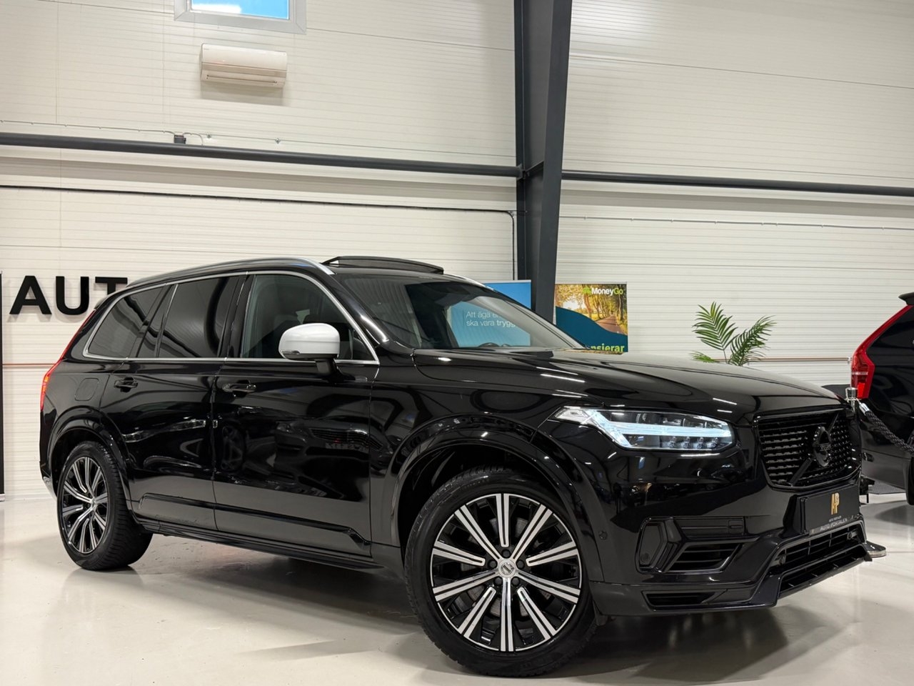 Volvo XC90 R Design 2019, bild 2/10