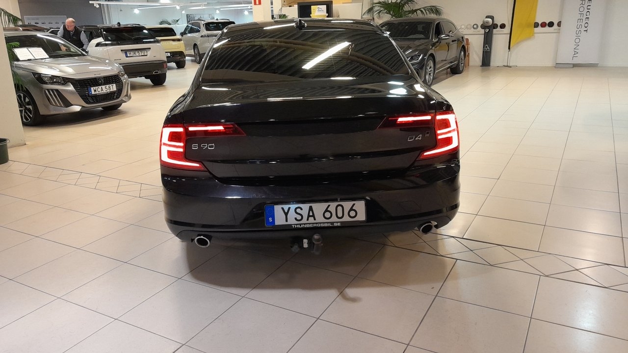 Volvo S90 D4 2018, kuva 6/10