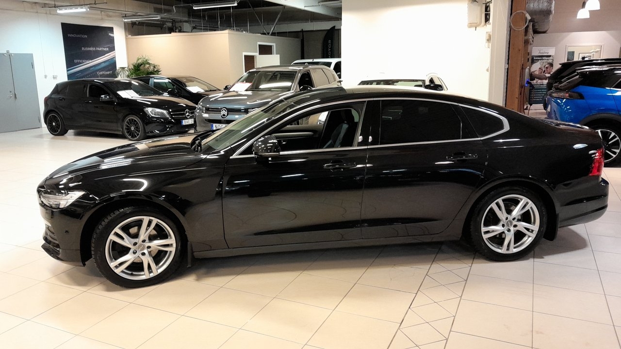 Volvo S90 D4 2018, kuva 2/10