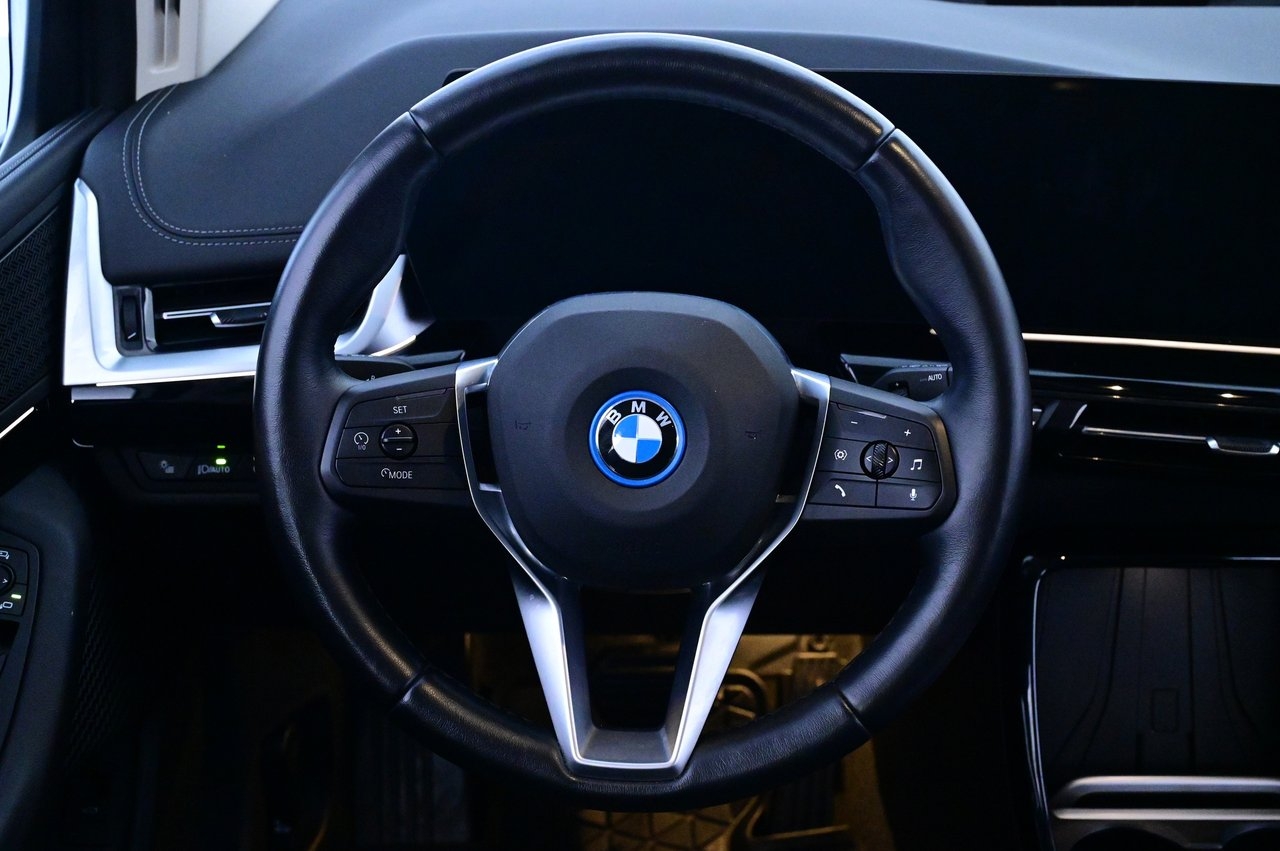 BMW 225e 2024, kuva 7/10