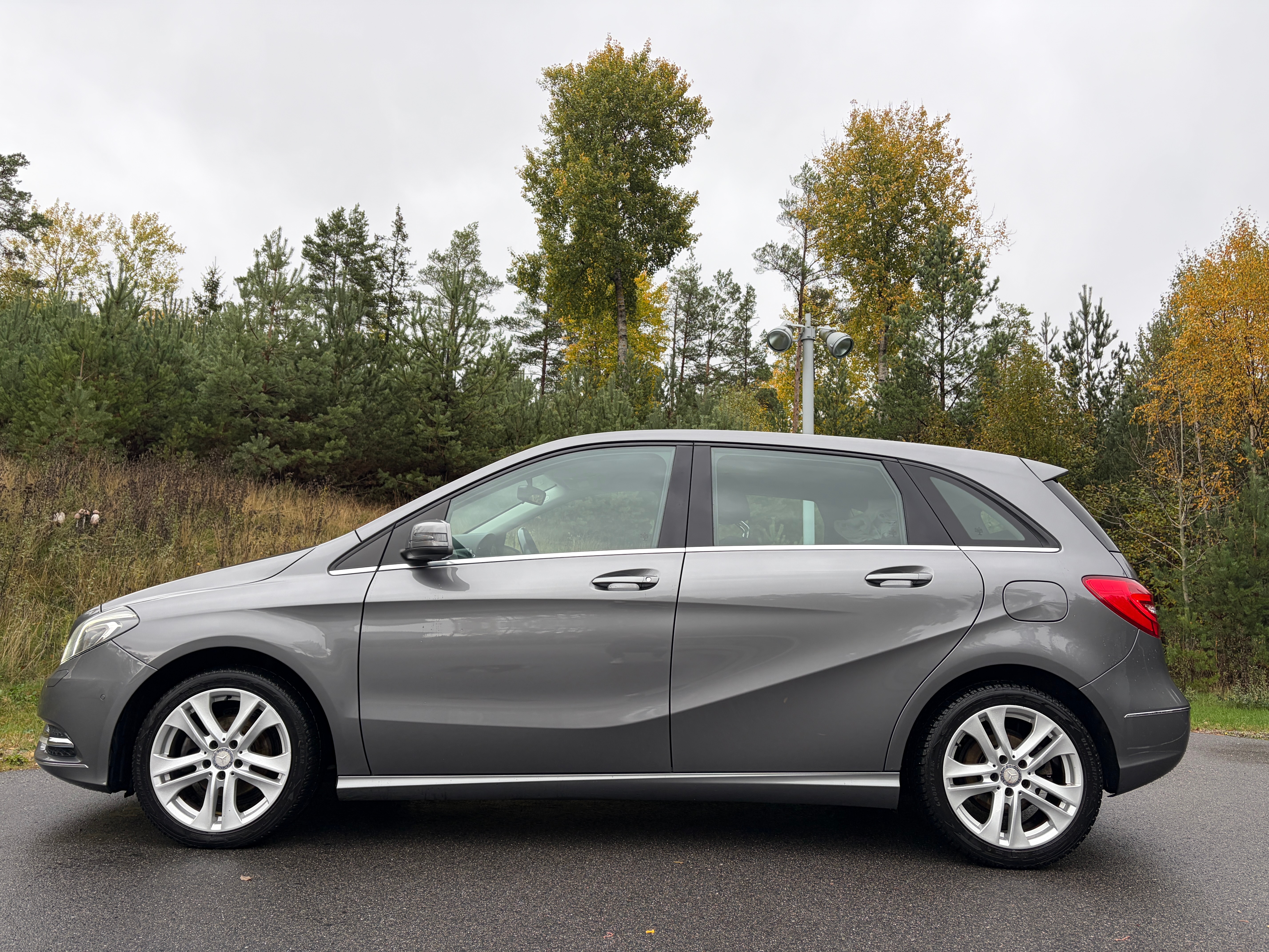 Mercedes-Benz B 180 CDI Manuell 2014, bild 4/6