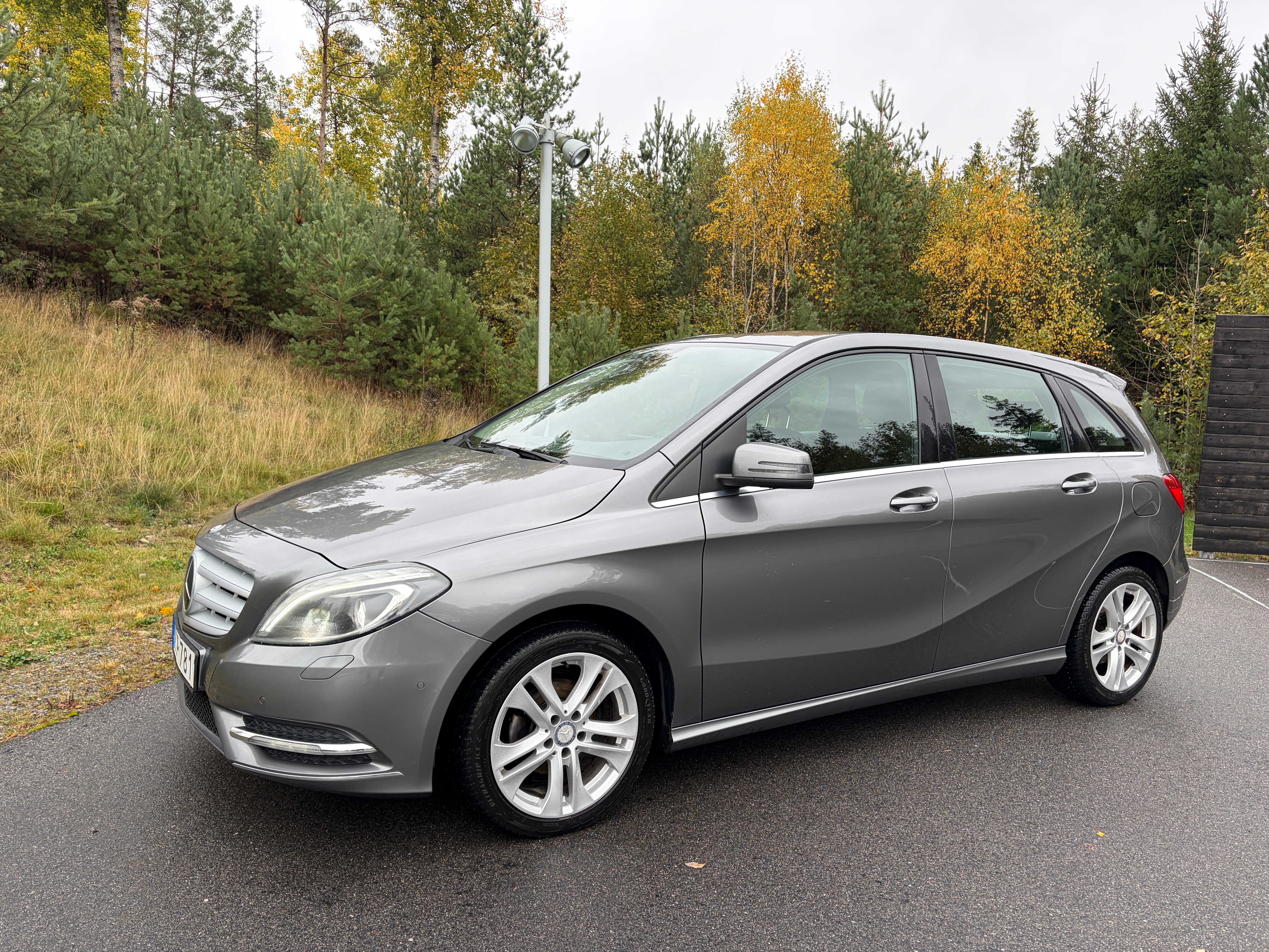 Mercedes-Benz B 180 CDI Manuell 2014, bild 2/6