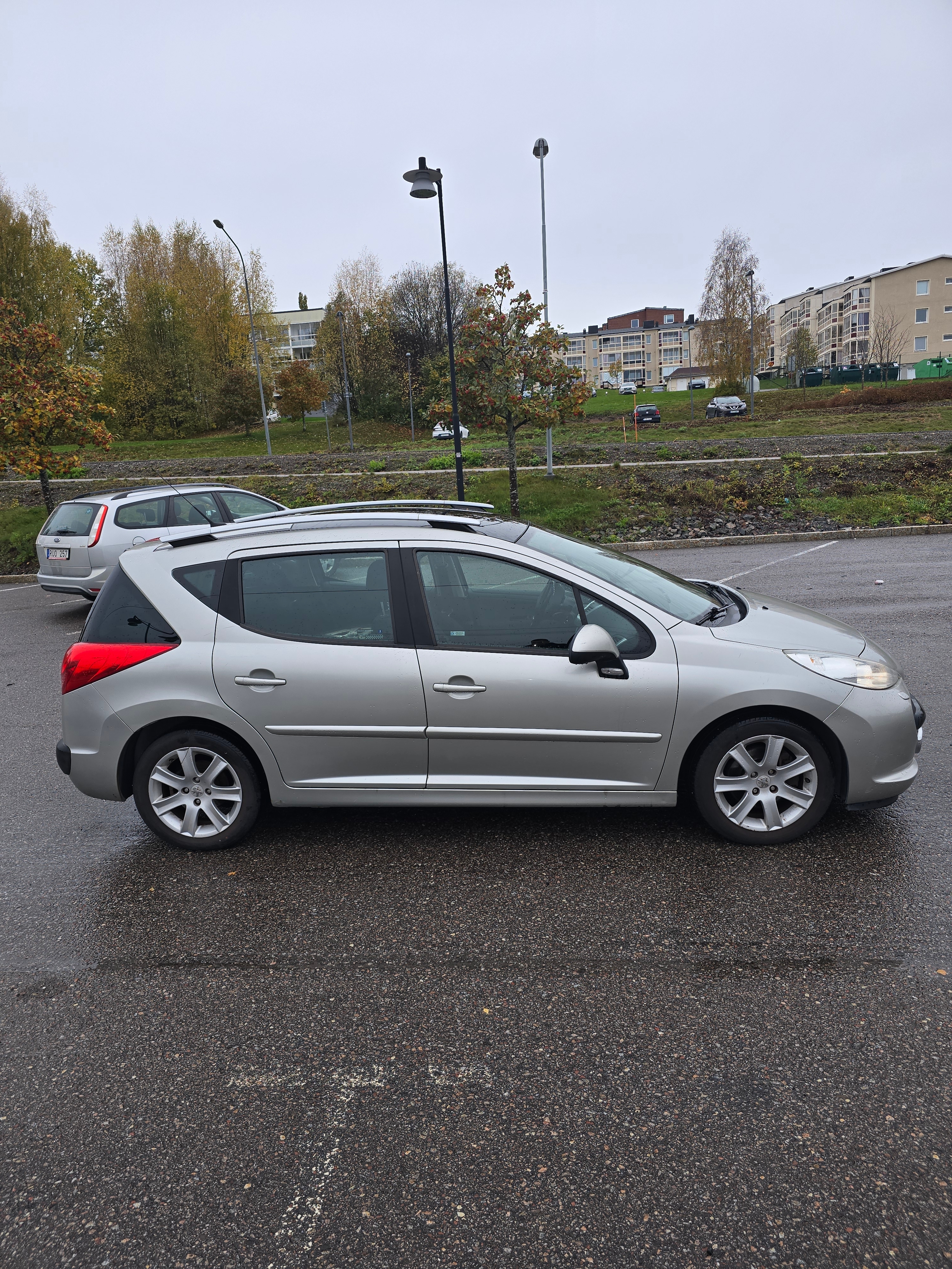 Peugeot 207 SW 1.6 VTi Manuell 2008, bild 6/9