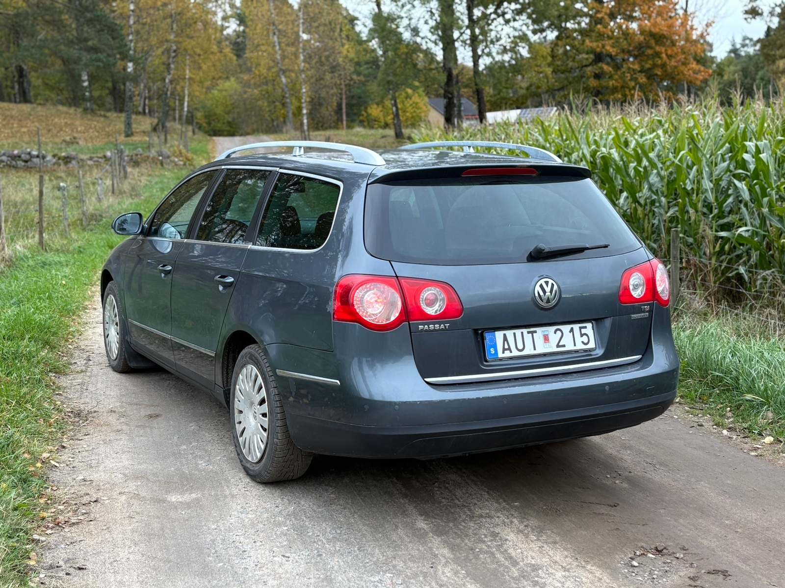 Volkswagen Passat 2010, bild 2/6
