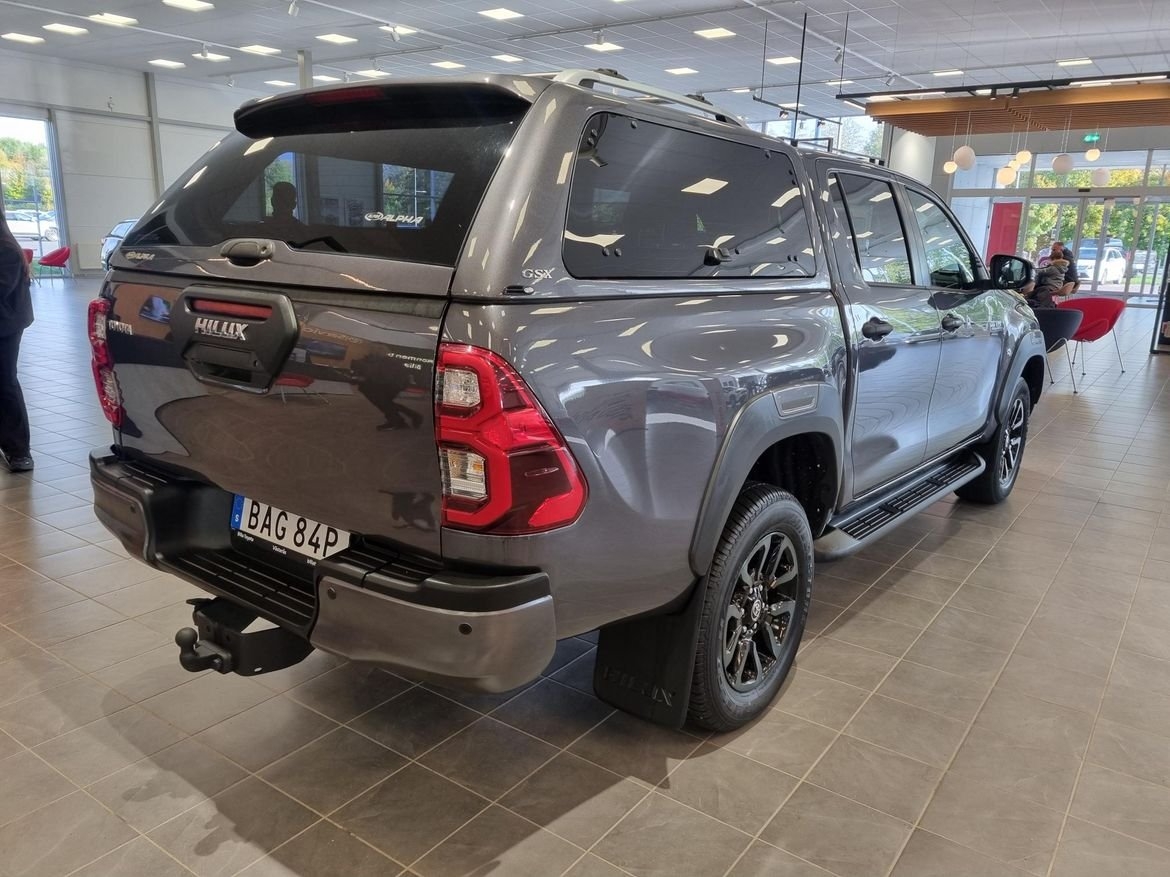 Toyota HiLux Invincible Kåpa Moms 2021, bild 6/10