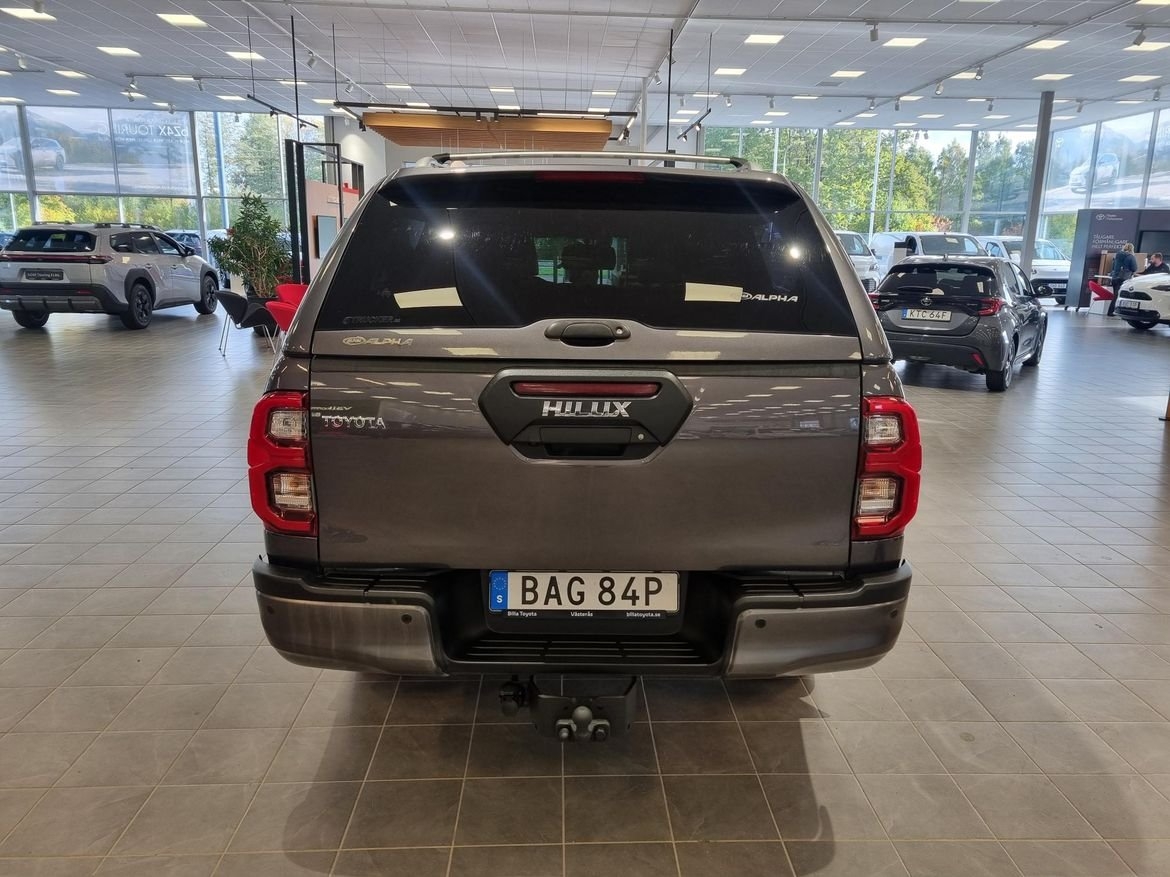 Toyota HiLux Invincible Kåpa Moms 2021, bild 4/10
