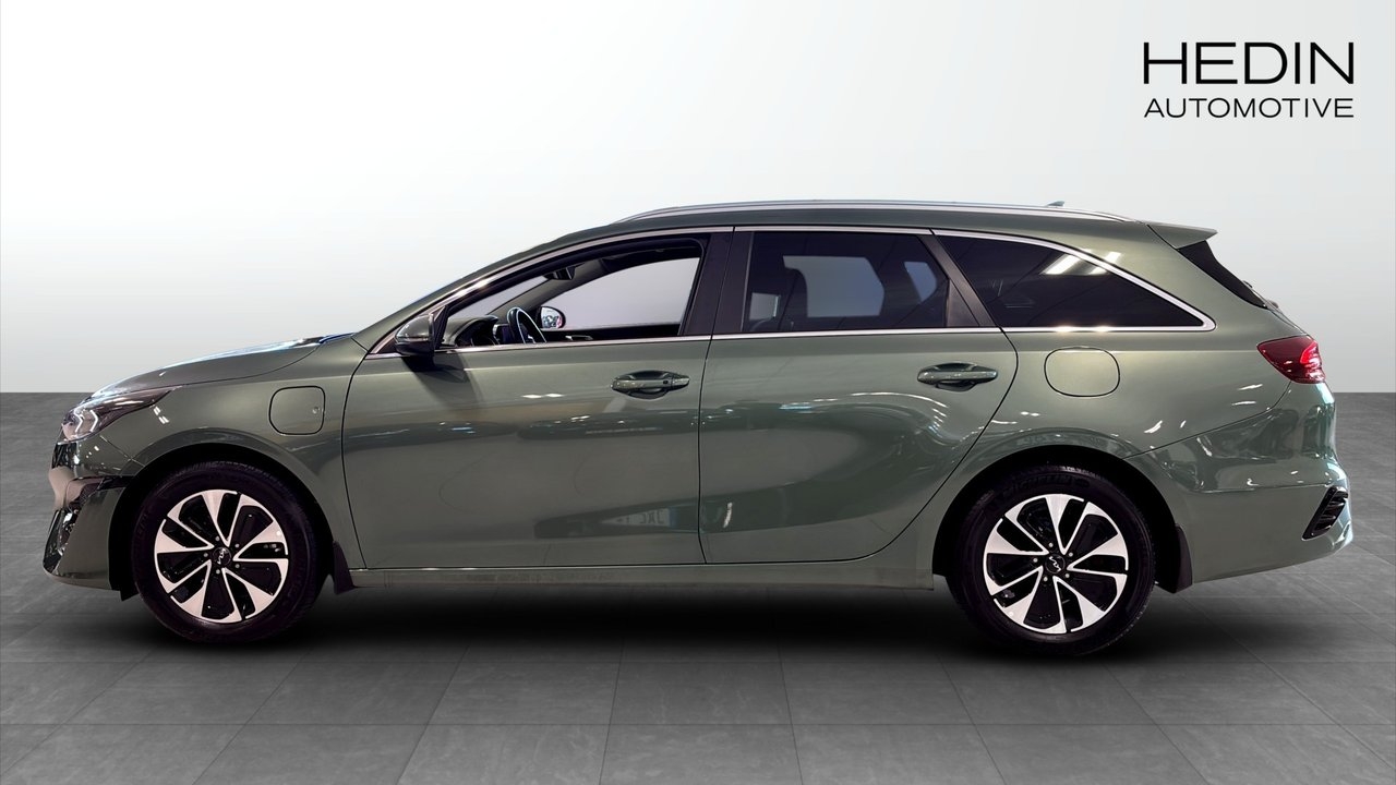 Kia Ceed SW PHEV ACTION 2024, bild 2/10