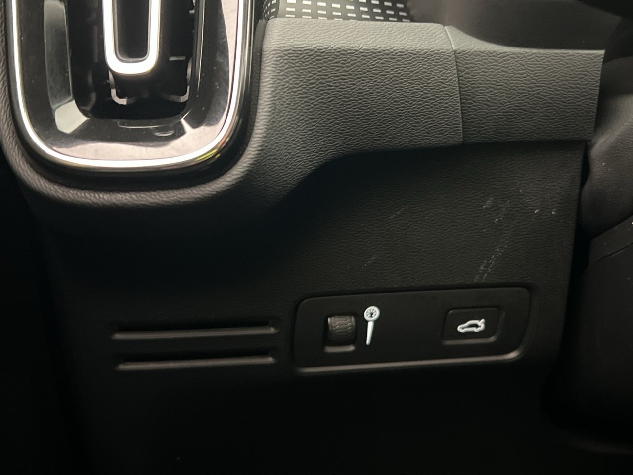 Volvo XC40 T3 R Design 2020, kuva 34/34