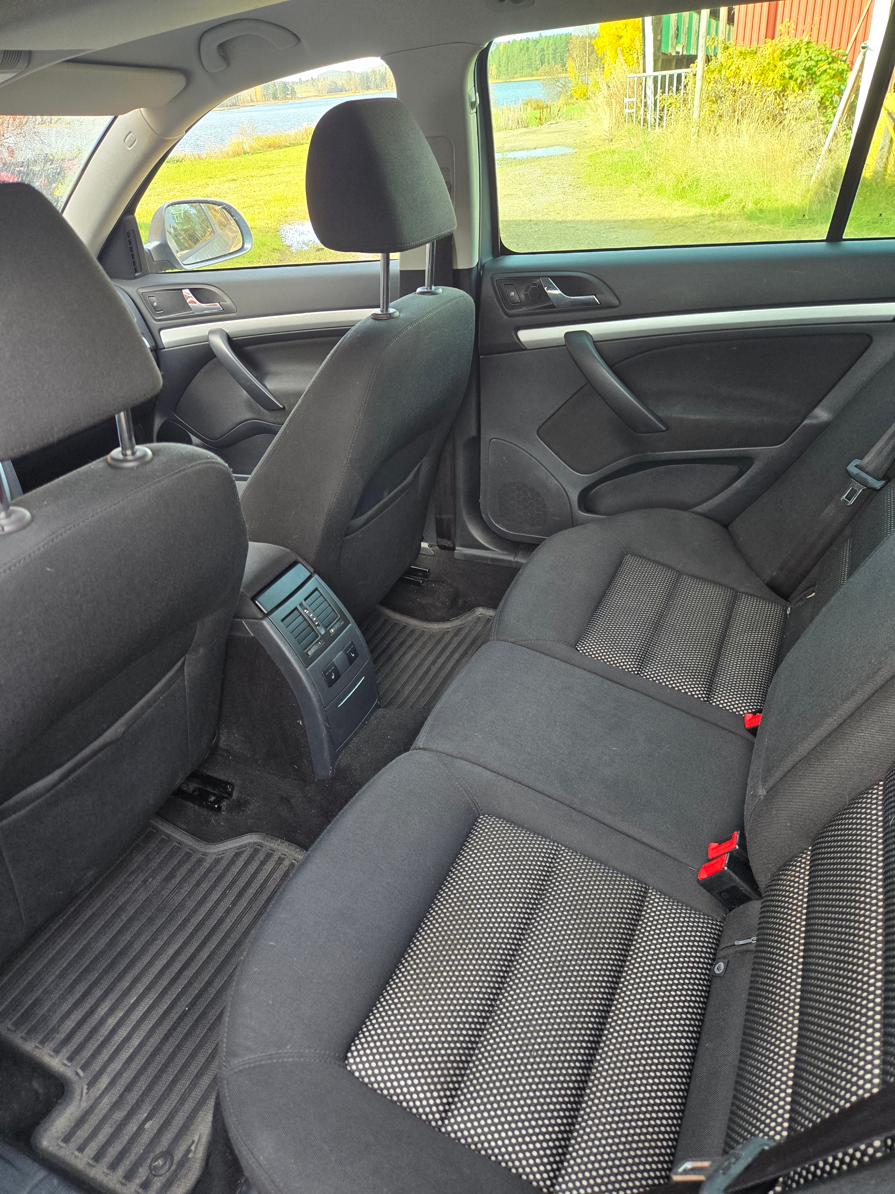Skoda Octavia Scout 2.0 TDI 2012, kuva 5/5