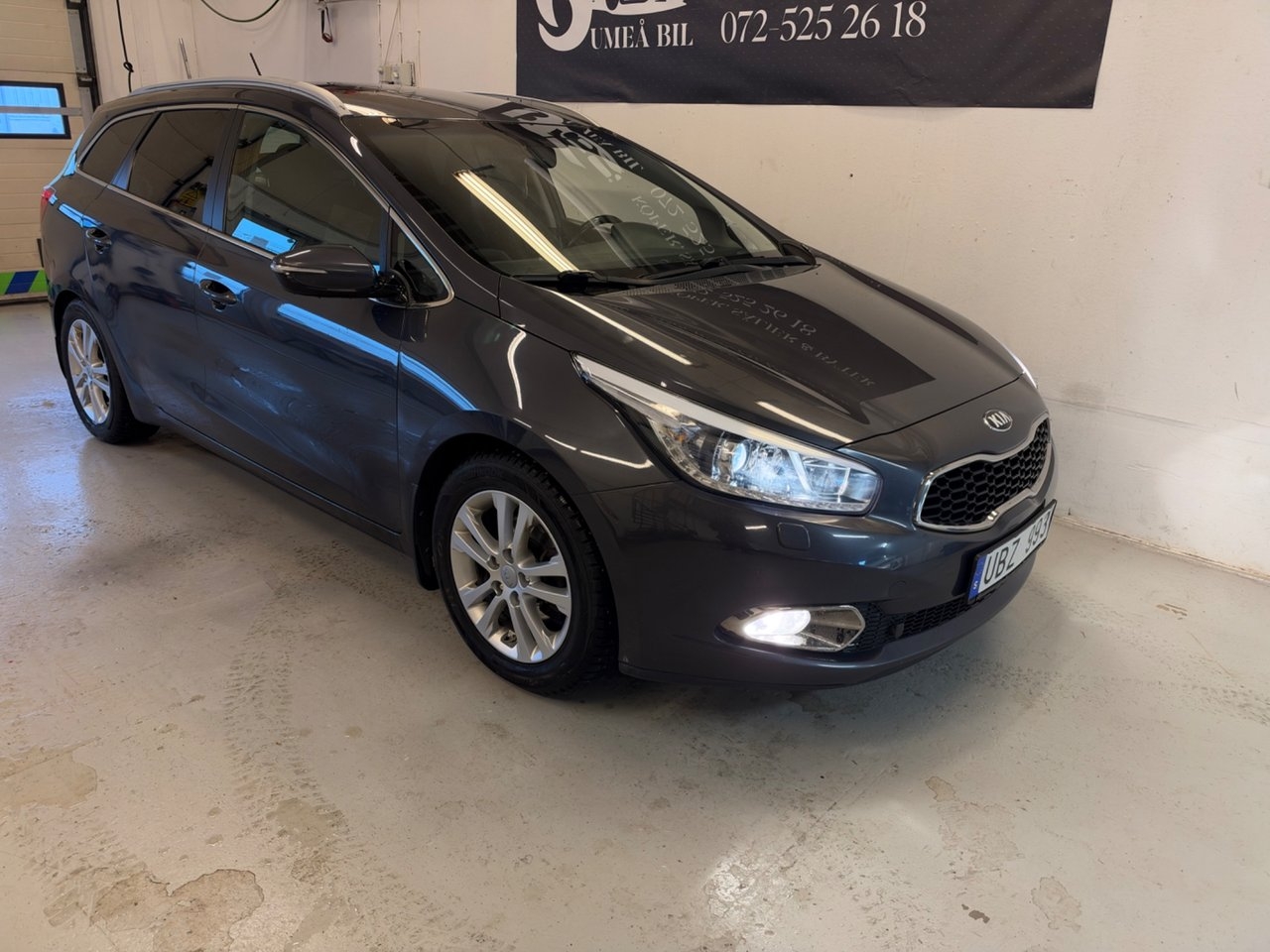 Kia Ceed 1.6 CRDi 128 2013, bild 2/10