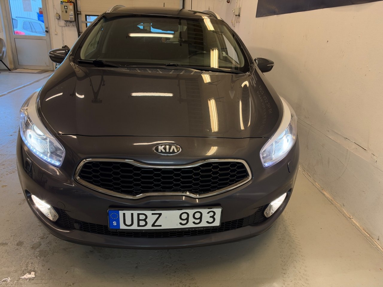 Kia Ceed 1.6 CRDi 128 2013, bild 3/10