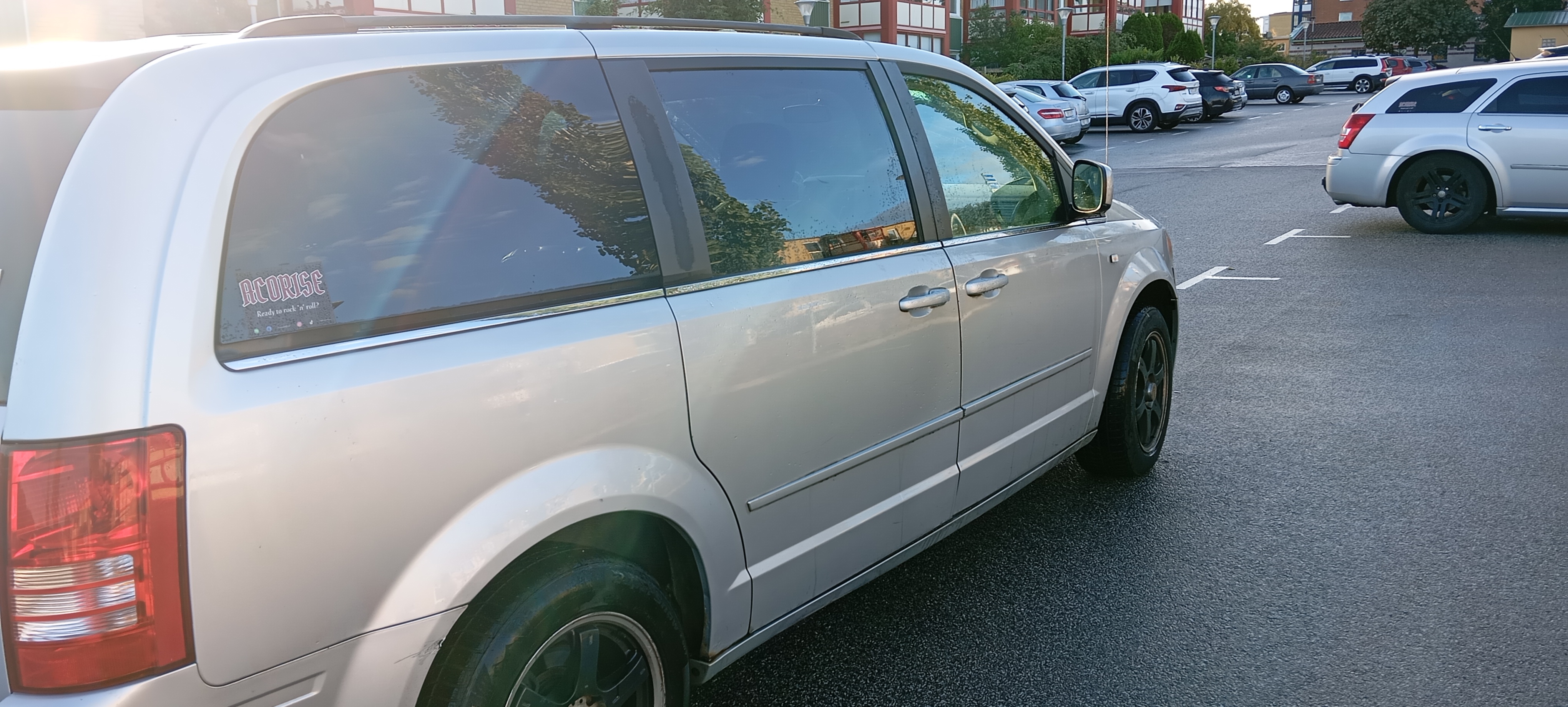 Chrysler Town & Country 2008, kuva 4/5