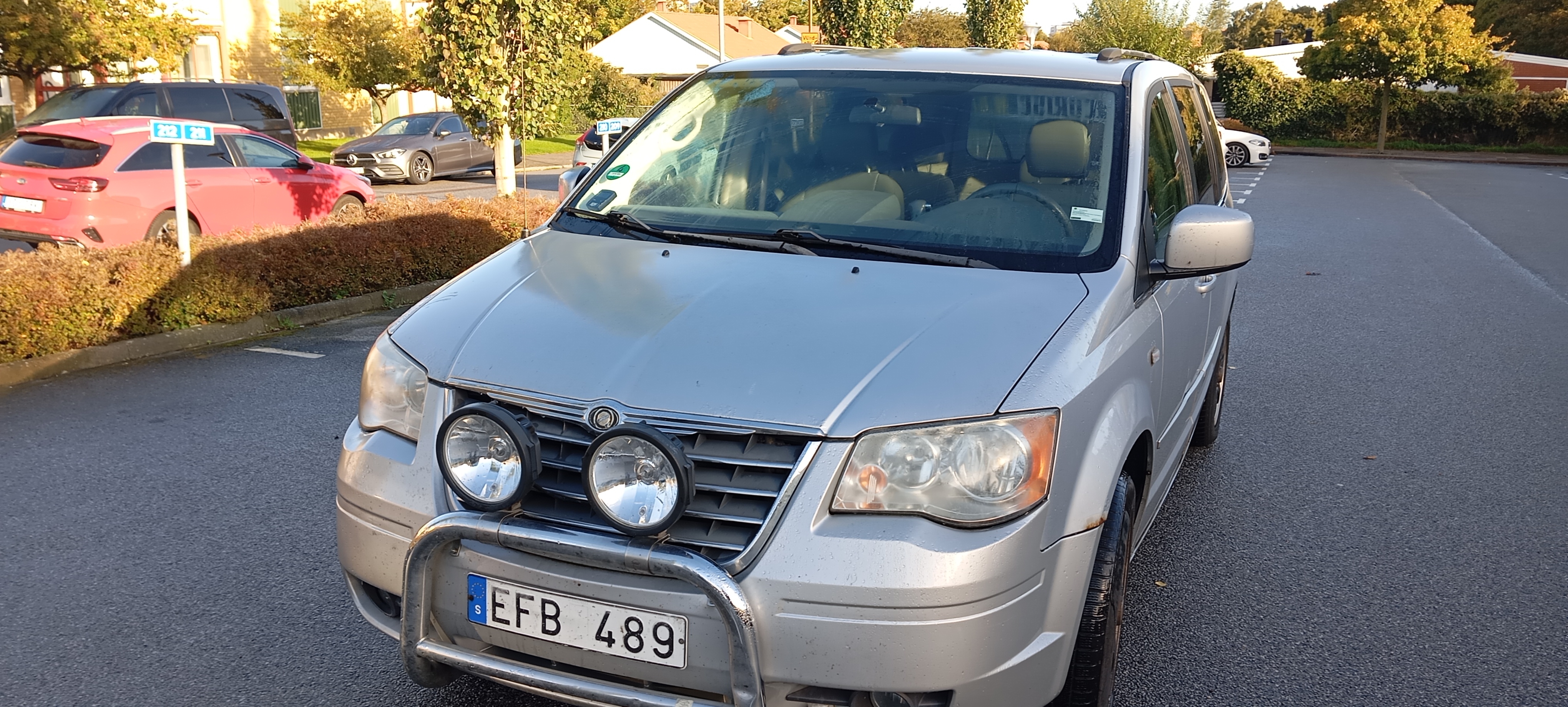 Chrysler Town & Country 2008, kuva 2/5