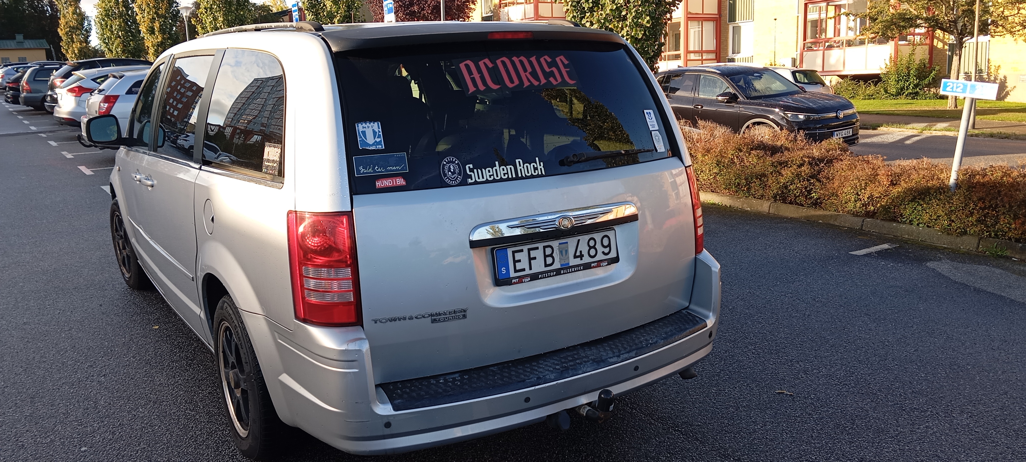 Chrysler Town & Country 2008, kuva 3/5