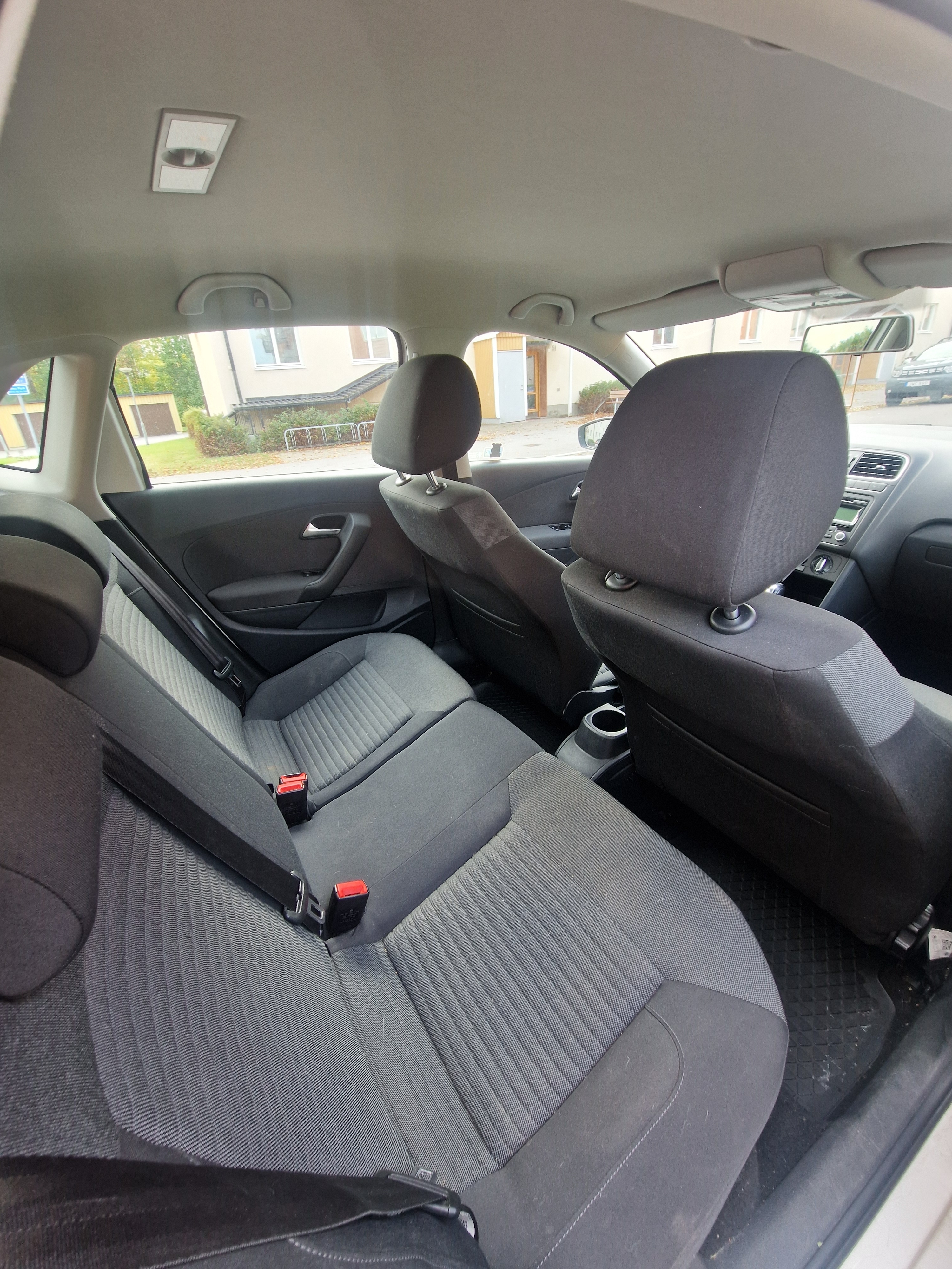 Volkswagen Polo 2011, bild 7/10