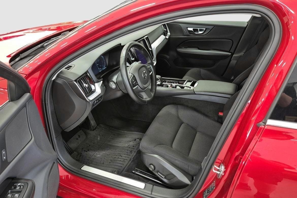 Volvo V60 T6 2022, photo 7/10