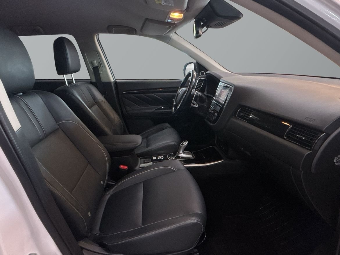 Mitsubishi Outlander 2018, bild 7/10