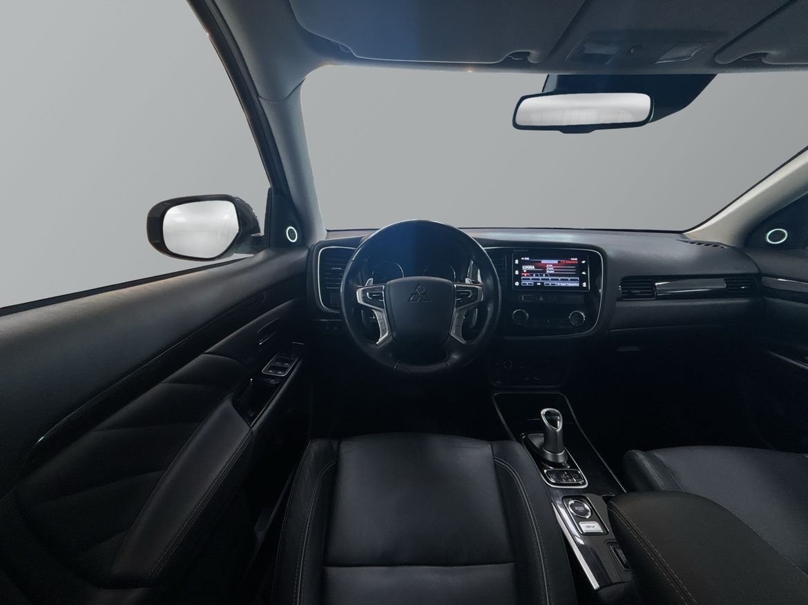 Mitsubishi Outlander 2018, photo 10/10