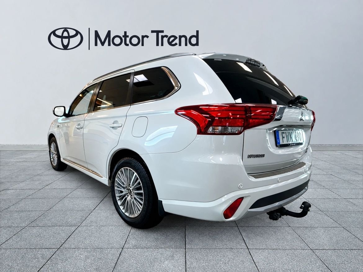 Mitsubishi Outlander 2018, bild 2/10