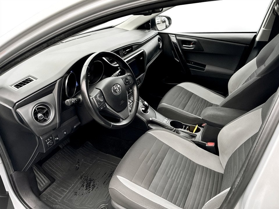 Toyota Auris 1.8 Hybrid 2016, bild 5/10