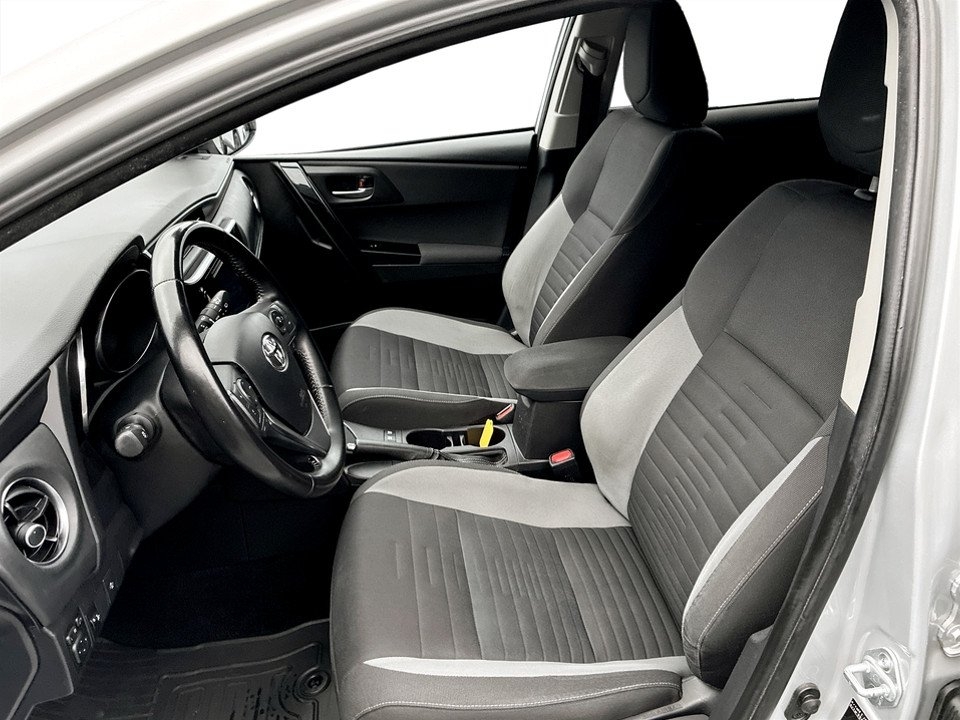 Toyota Auris 1.8 Hybrid 2016, bild 4/10