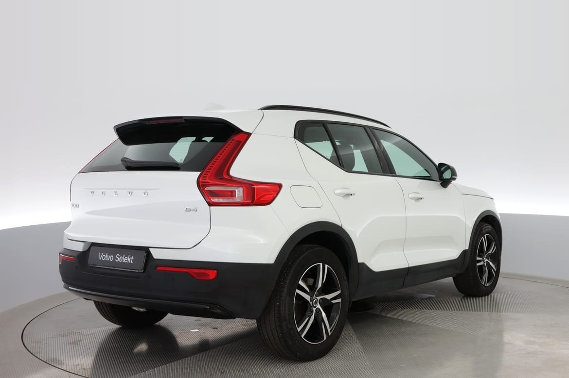 Volvo XC40 B4 FWD Bensin Plus Dark 2025, bild 4/10