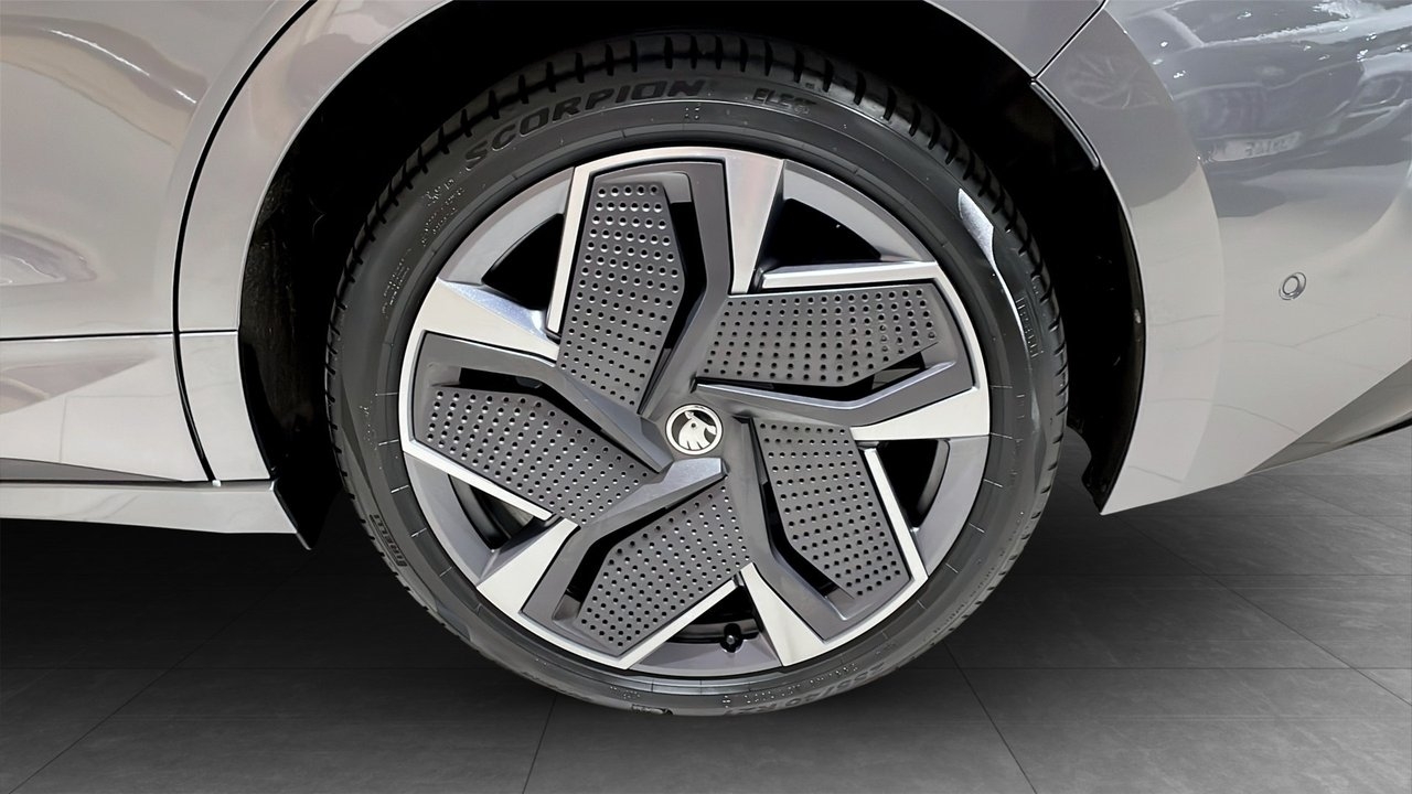 Skoda Enyaq 2023, bild 6/10